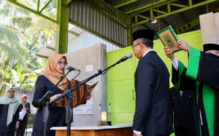 Unik, Bupati Ipuk Fiestiandani Lantik Sekda di Tempat Pengelohan Sampah, Ini Maknanya