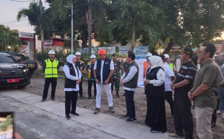 Gubernur Khofifah Kunjungi Korban Gempa Situbondo, Bupati Mas Rio Ucapkan Terima Kasih