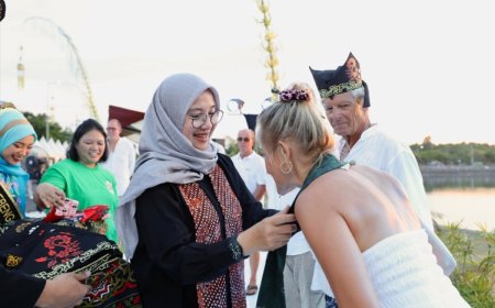 Kapal Yacht Peserta Ekspedisi Sail to Indonesia dari Berbagai Negara Berlabuh di Pantai Marina Boom Banyuwangi