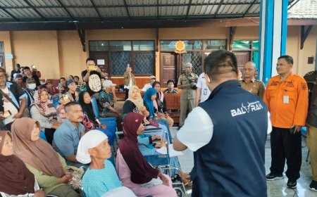 Bupati Situbondo Salurkan Bantuan Rp372 Juta untuk Korban Gempa Banyuputih