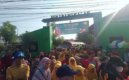 Jalan Sehat Meriah Warnai Peringatan Hari Santri Nasional di MIN 1 Bangkalan