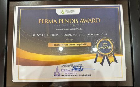 Transformasi Bondowoso Diakui Nasional, Bupati dan Ketua PKK Raih Perma Pendis Award
