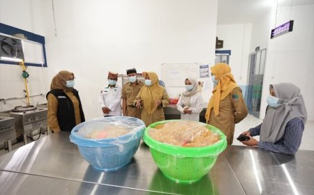 Cek SPPG, Bupati Banyuwangi Ipuk Fiestiandani Ingatkan SOP dan Higienitas Makanan MBG