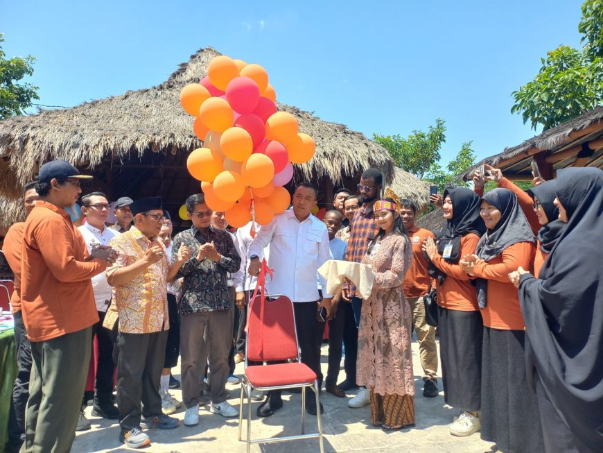 Bupati Situbondo Resmikan Kampung Inggris, Dorong Regenerasi SDM Muda