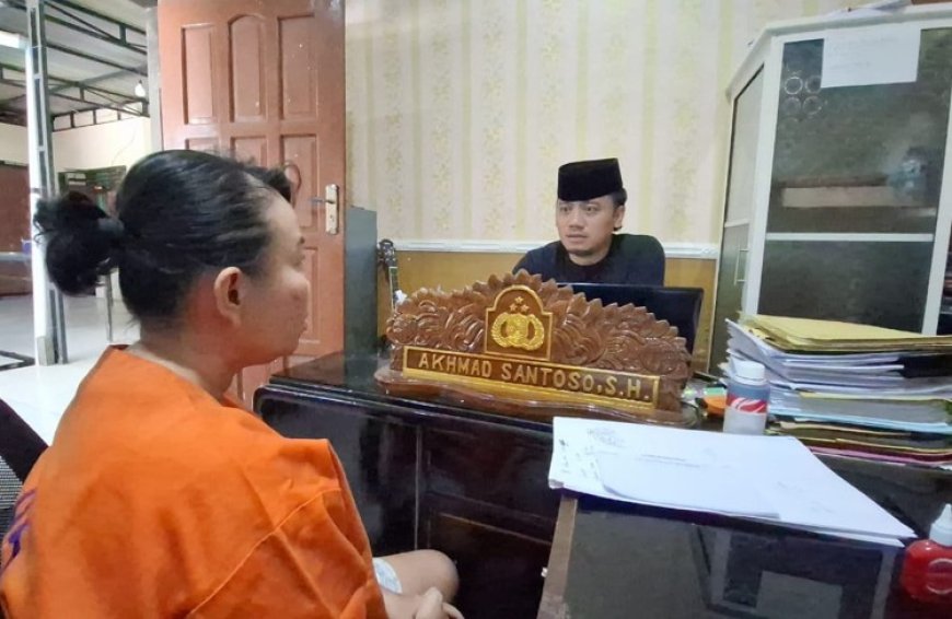 Nyaru Petugas Bansos, Perempuan di Banyuwangi Gasak Perhiasan Emas Milik Lansia