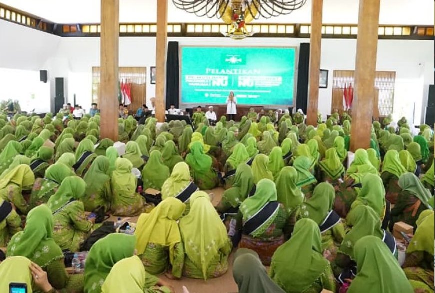 Pimpinan Cabang dan Ranting Muslimat NU Banyuwangi Dilantik, Bupati Ipuk Ajak Pengurus Baru Bersinergi Jadi Agen Perubahan di Masyarakat