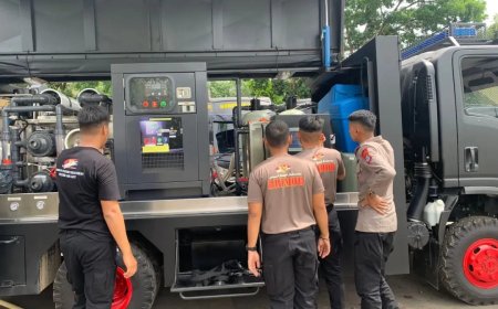 Brimob Kalsel Latihan Operasikan Truk Penjernih Air untuk Kemanusiaan