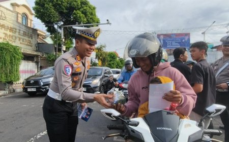 Operasi Zebra Semeru 2025, Satlantas Polresta Banyuwangi Beri Edukasi dan 'Teguran Manis'