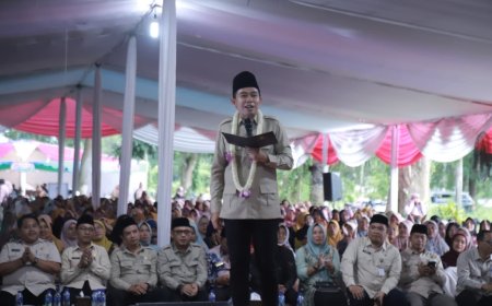 UHC Berjalan dan Insentif Guru Ngaji Cair, Bupati Fawait Tetap Gencarkan Sosialisasi ke Warga
