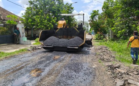 Pemkab Jember Mulai Perbaikan Jalan Rusak Senilai Rp1,2 Triliun
