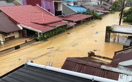 Padang Dilanda Banjir Luas Setelah Hujan Ekstrem Berhari-hari