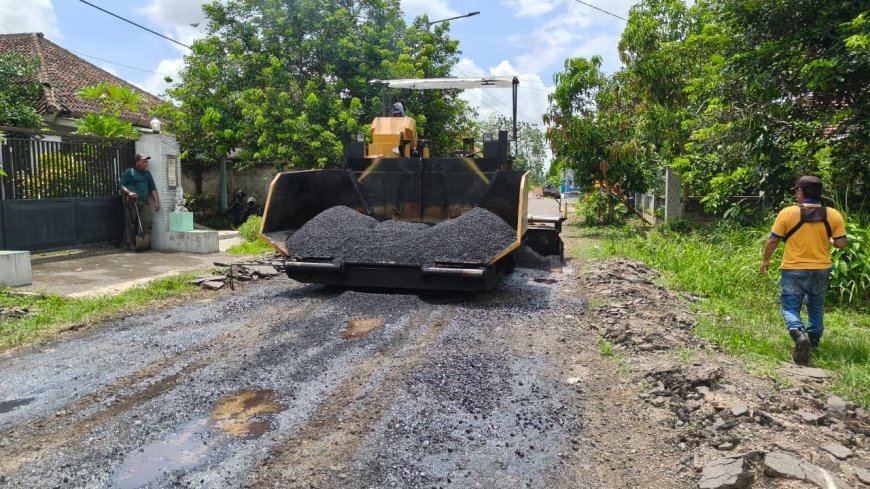 Pemkab Jember Mulai Perbaikan Jalan Rusak Senilai Rp1,2 Triliun