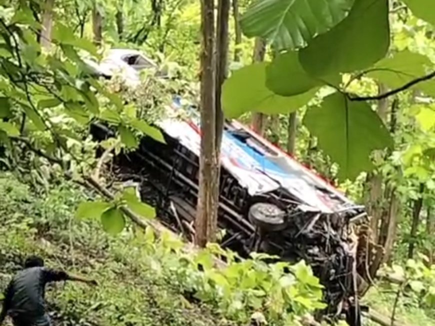 Bus Anggun Krida Terjun ke Jurang di Jalur Arak-Arak, Tujuh Orang Alami Luka-Luka