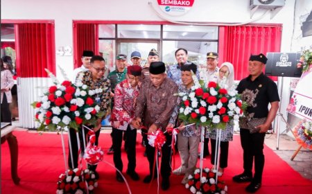 Menkop Launching Koperasi Merah Putih Tukangkayu, Banyuwangi Jadi Model Penguatan Ekonomi Kelurahan