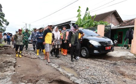 Cek Penanganan Banjir Muncar, Bupati Ipuk Fiestiandani Instruksikan Segera Bersihkan Drainase dari Sampah