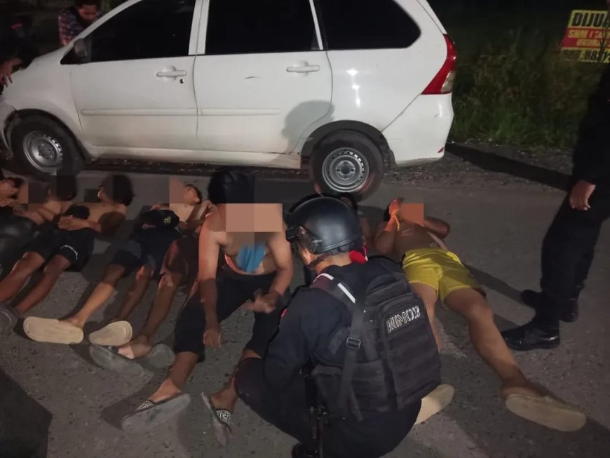 Satbrimob Polda Kalsel Bersama Polres Banjarbaru Mengamankan Pemuda Bersenjata