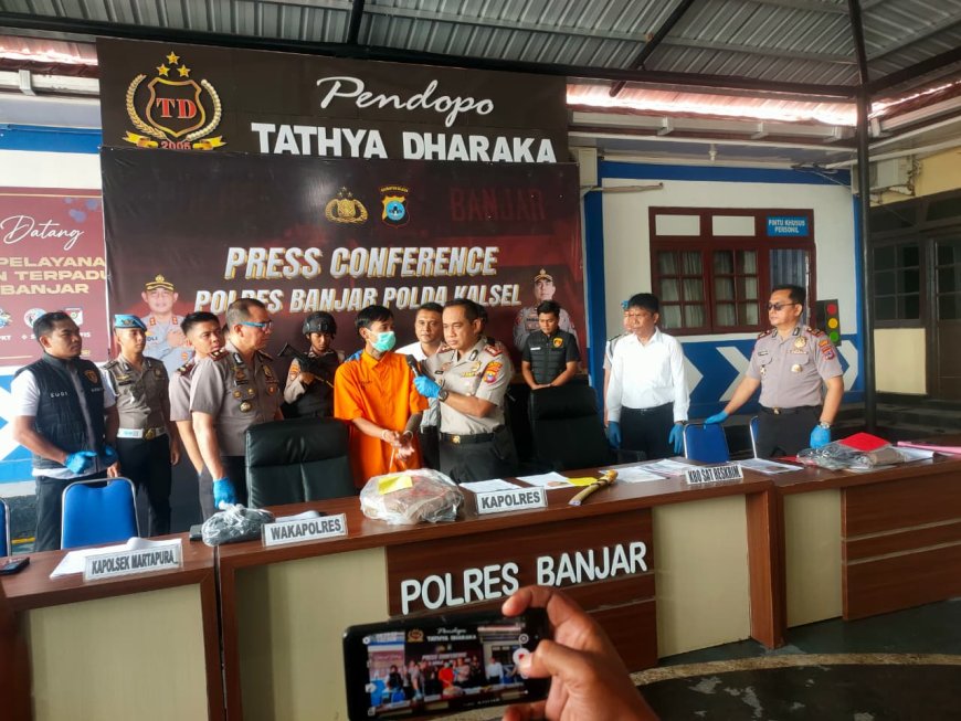 Ejekan Berujung Maut, Aksi Penusukan Pemuda Banjar Terekam CCTV
