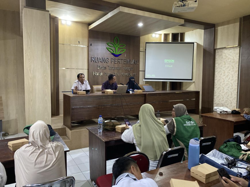 Dispertangan Situbondo Kumpulkan Petani Pembuat Pupuk, Dorong Legalitas dan Izin Edar