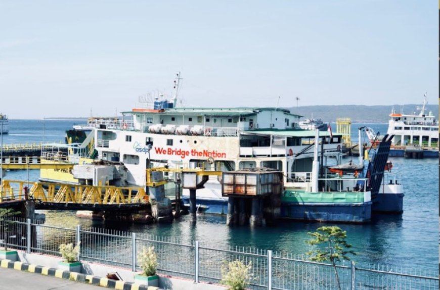 ASDP Imbau Pengguna Jasa Penyeberangan Waspadai Cuaca Ekstrem di Selat Bali