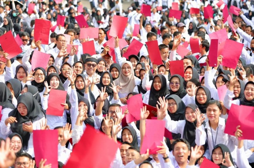 Setelah Lama Mengabdi Akhirnya Bupati Ipuk Fiestiandani Angkat 4.888 Honorer Banyuwangi Jadi PPPK Paruh Waktu