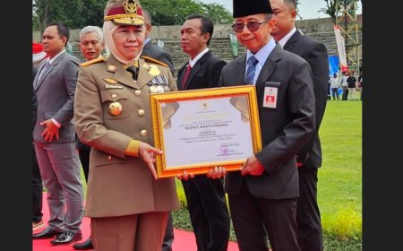 Bupati Banyuwangi Raih Penghargaan Pembina K3 Terbaik dari Gubernur Jatim