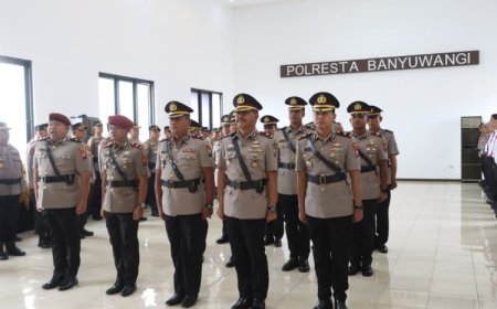 Bagian dari Dinamika Organisasi Polri, Polresta Banyuwangi Gelar Serah Terima Jabatan Kasat dan Kapolsek Jajaran