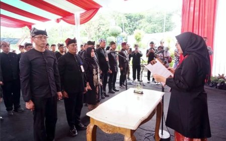 Penyegaran Birokrasi, Bupati Ipuk Fiestiandani Rotasi Pimpinan Tinggi Pratama di Lingkungan Pemkab Banyuwangi