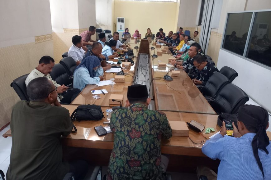 Honor Nakes Poskesdes Dihentikan, Ketua DPRD Situbondo Desak Solusi Anggaran