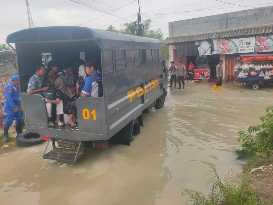 Status Tanggap Darurat Diberlakukan, Ribuan Rumah di Lamongan Terendam Banjir