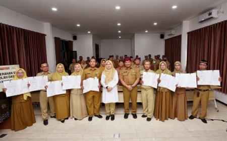 Lantik 9 Kepala Sekolah Dasar Negeri, Bupati Banyuwangi Ipuk Fiestiandani Ajak Aktif Tangani Anak Putus Sekolah