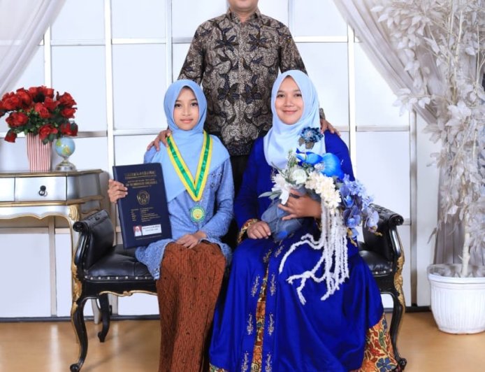 Ratu Ayu Alina Mirza Juara Ramadhan Runway 2026 Surabaya