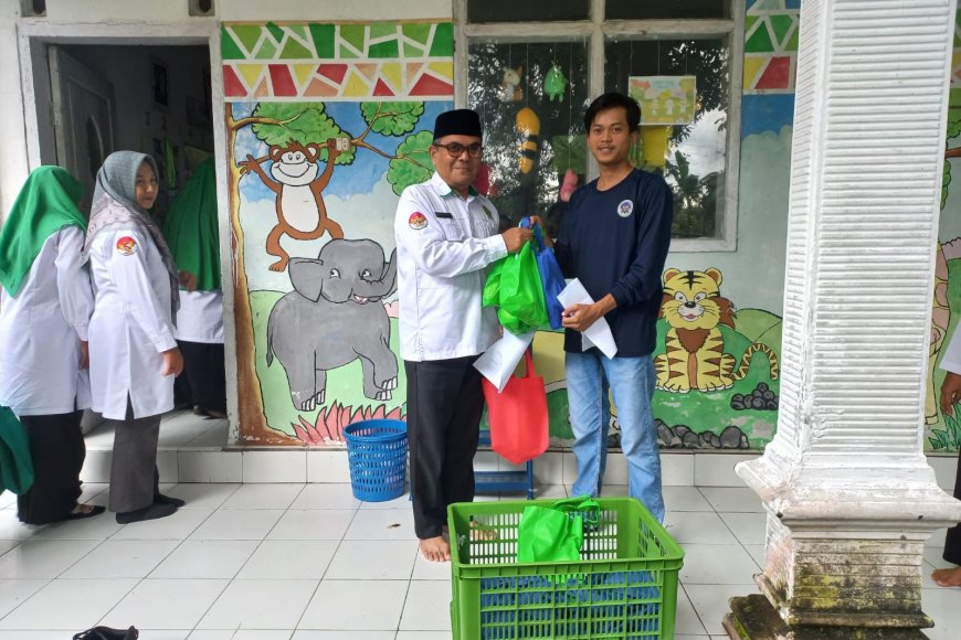 Menu Kering MBG Ramadan dari SPPG Padasan Disambut Antusias Siswa RA Nurul Huda Bondowoso