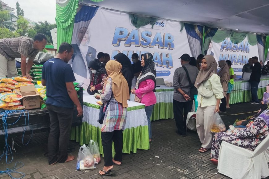 Pasar Murah Ramadan Diserbu Warga Lamongan, Harga Sembako Lebih Terjangkau
