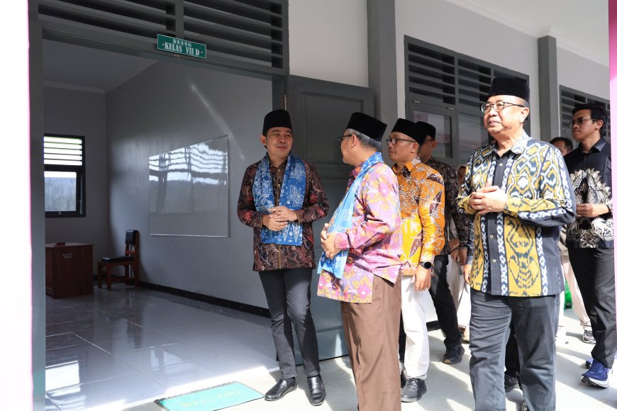 Revitalisasi Rp4,2 Miliar Ubah Wajah SMPN 1 Balung Jember, Ruang Kelas Kini Layak dan Aman