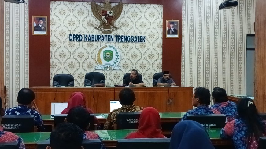 Perizinan Apotek Rumit, DPRD Trenggalek Minta SOP Dipangkas