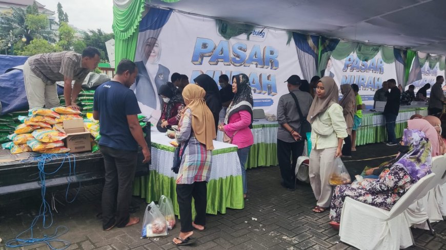 Pasar Murah Ramadan Diserbu Warga Lamongan, Harga Sembako Lebih Terjangkau