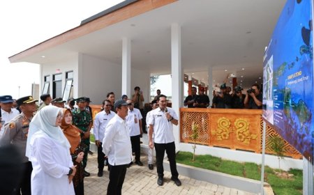 Bergaya Khas Osing, Menteri KKP Tinjau Proges Kampung Nelayan Merah Putih Banyuwangi