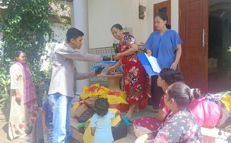 Di Bawah Terik Ramadan, Baiseh Tetap Berjalan 750 Meter Demi Anak Mendapat Makanan Bergizi