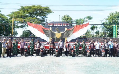 Bupati Yuhronur Serahkan 60 Motor Kaisar untuk Operasional Koperasi Desa