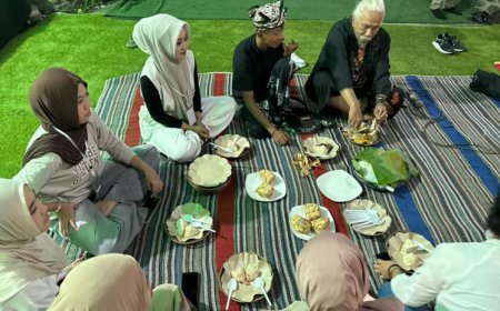 Tradisi Makan Ketupat Masal Warga Boyolangu Banyuwangi, Simbol Kebersamaan dan Rasa Syukur