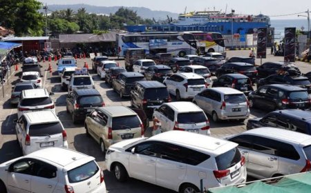 Puncak Arus Balik Pelabuhan Penyeberangan Ketapang Meningkat, ASDP Jaga Layanan Tetap Terkendali