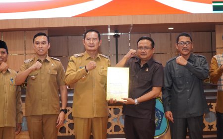 DPRD dan Pemkab Lamongan Sepakati 12 Propemperda dan LKPJ