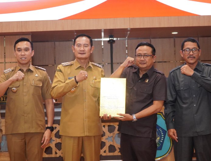 DPRD dan Pemkab Lamongan Sepakati 12 Propemperda dan LKPJ