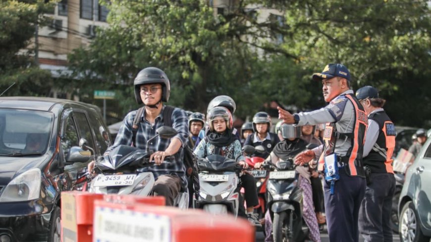 Sistem Satu Arah di Kawasan Kampus Jember Kembali Diberlakukan Selama Ramadan