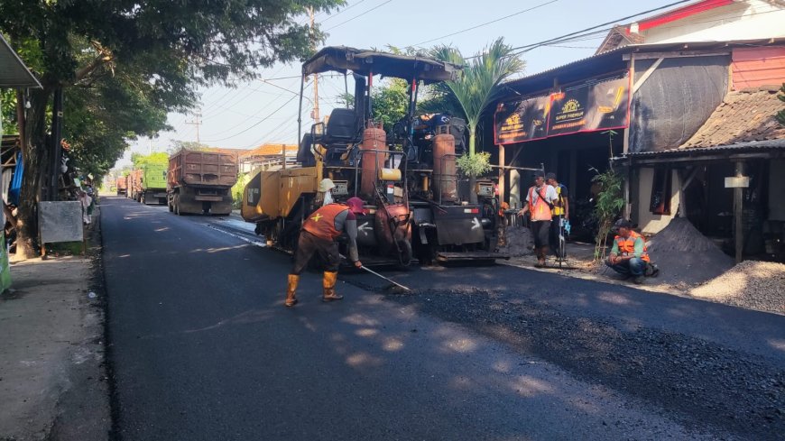 Dinas BMKCTR Lamongan Kebut Perbaikan Jalan Rusak Sambut Mudik Lebaran