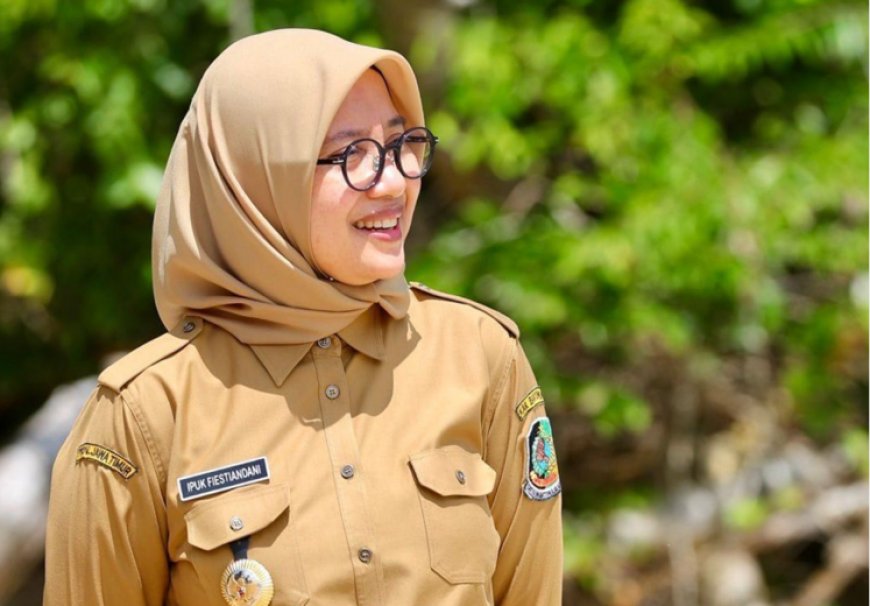 Selain Penerapan WFH, Bupati Ipuk Fiestiandani Imbau ASN Bersepeda atau Gunakan Transportasi Umum/Online ke Kantor