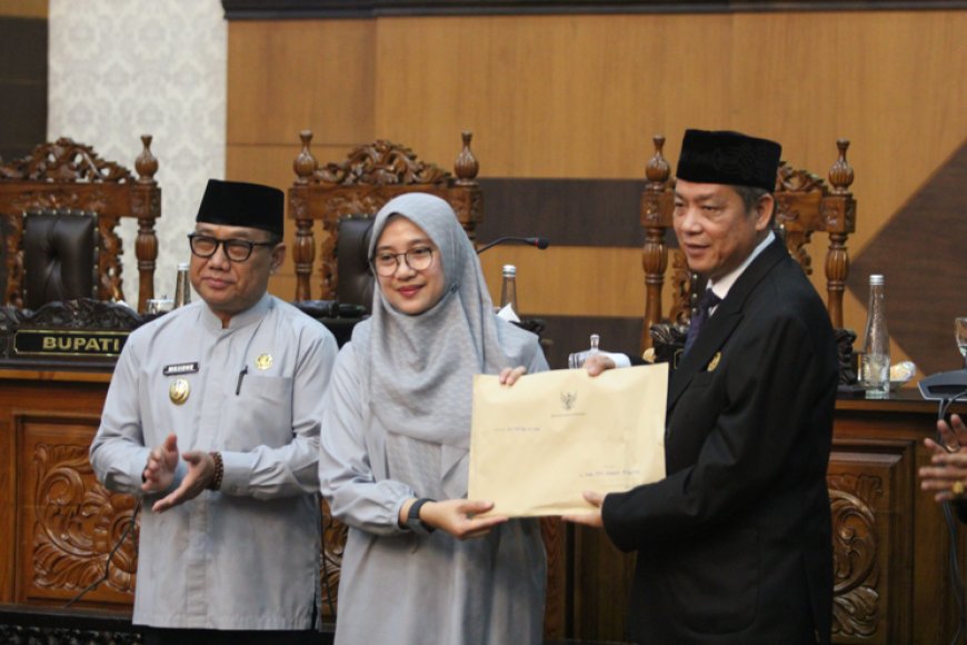 DPRD Gelar Rapat Paripurna Penyampaian LKPJ Bupati Banyuwangi Akhir Tahun Anggaran 2025