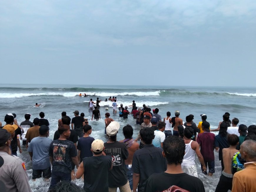 Wisatawan Tewas Tergulung Ombak Pantai Paseban Jember Saat Libur Lebaran 2026