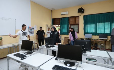 Jelang Pelaksanaan Tes Kemampuan Akademik Jenjang SMP, Bupati Ipuk Fiestiandani Cek Persiapan Perangkat dan Jaringan Internet