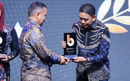 Bupati Jember Sabet Penghargaan Penguat Demokrasi, Targetkan Kemiskinan Turun